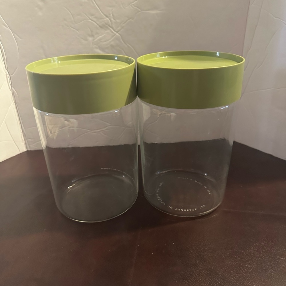 2 Pyrex canisters